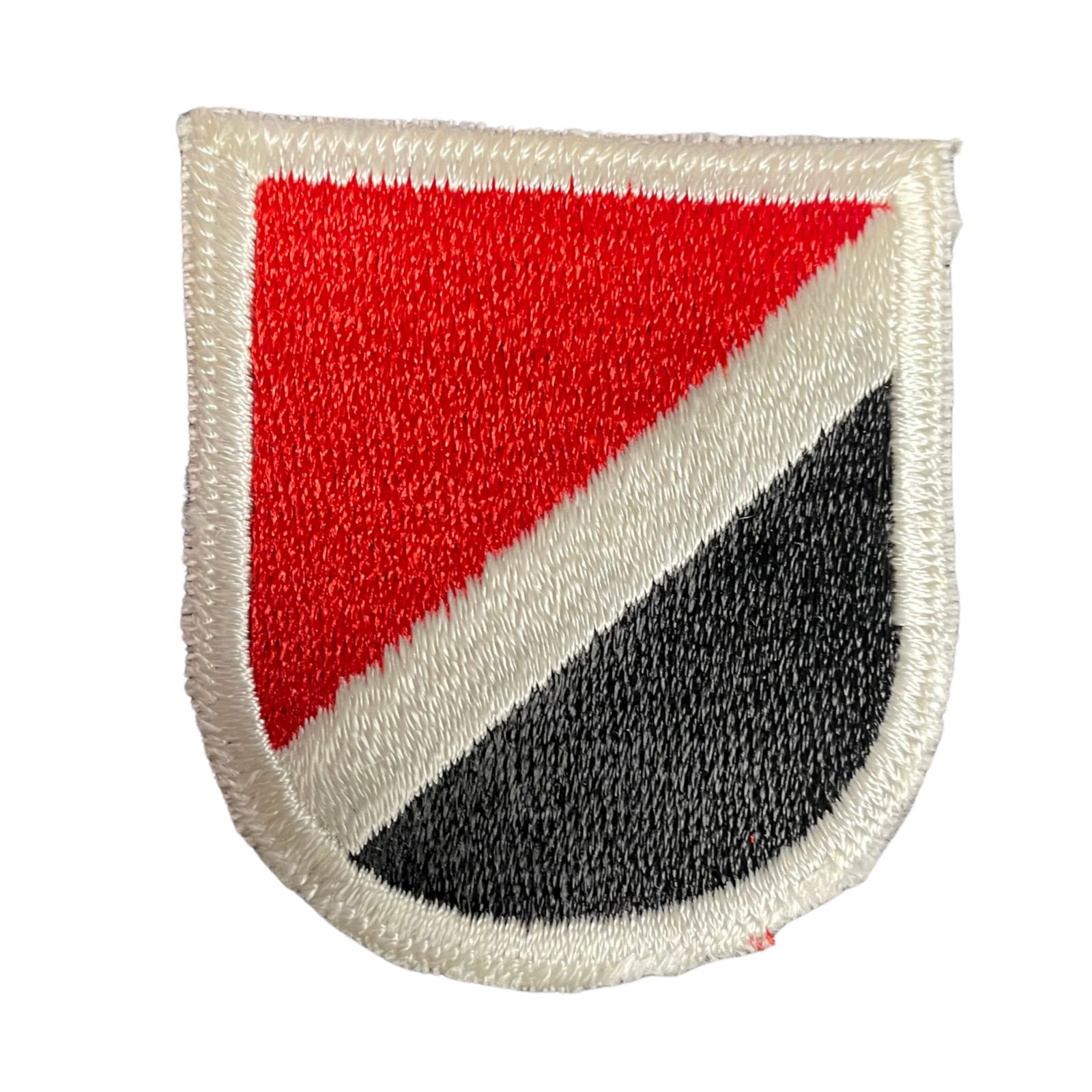 US Army amerikai 6th Special Forces Group (Airborne) barett felvarró (beret flash) – 1960-as évekbeli változat