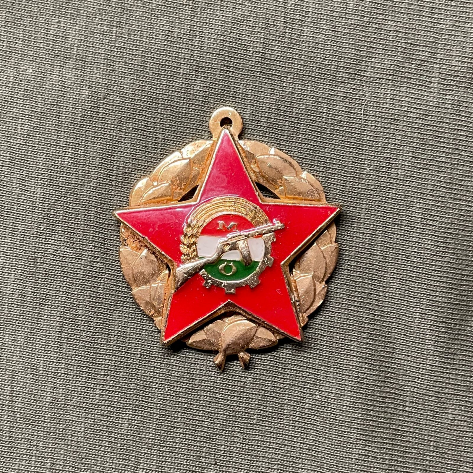 Munnkásőr kitüntetés, hiányos