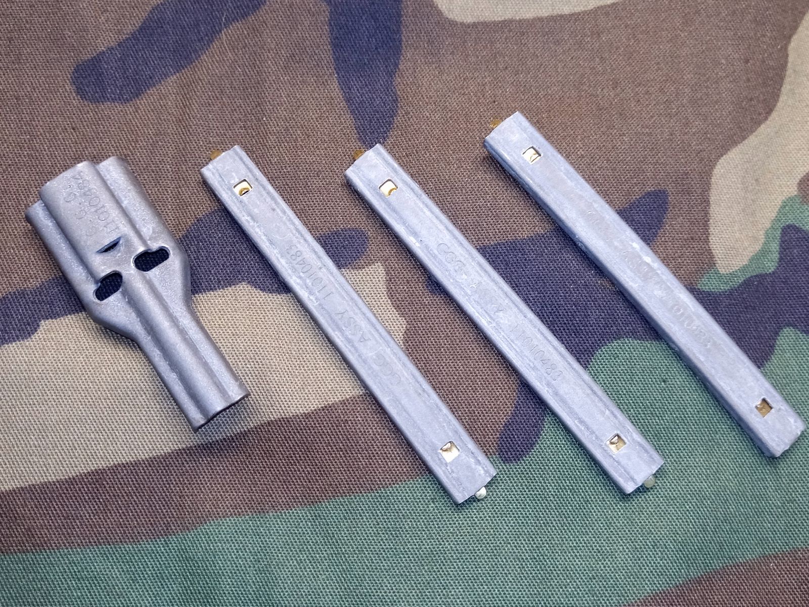 U.S. M16 / M4 5,56 Töltőléc Készlet Adapterrel