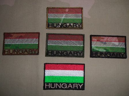 Tépőzáras zászló, színes-álcázott, Hungary